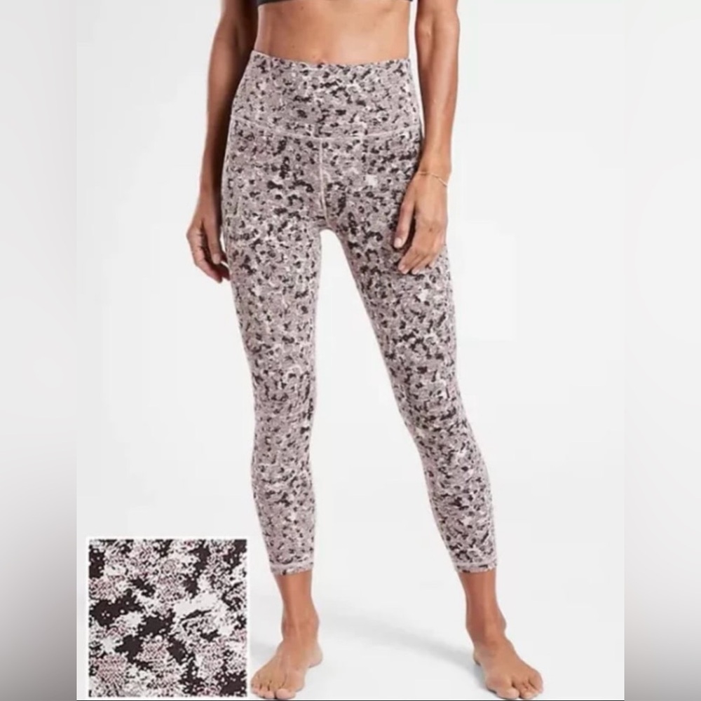 Athleta Elation Textured 7/8 Tight Size Small Multicolor NWT